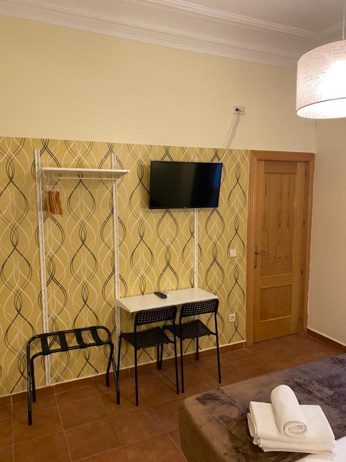 Hostal Alaska มาดริด ภายนอก รูปภาพ