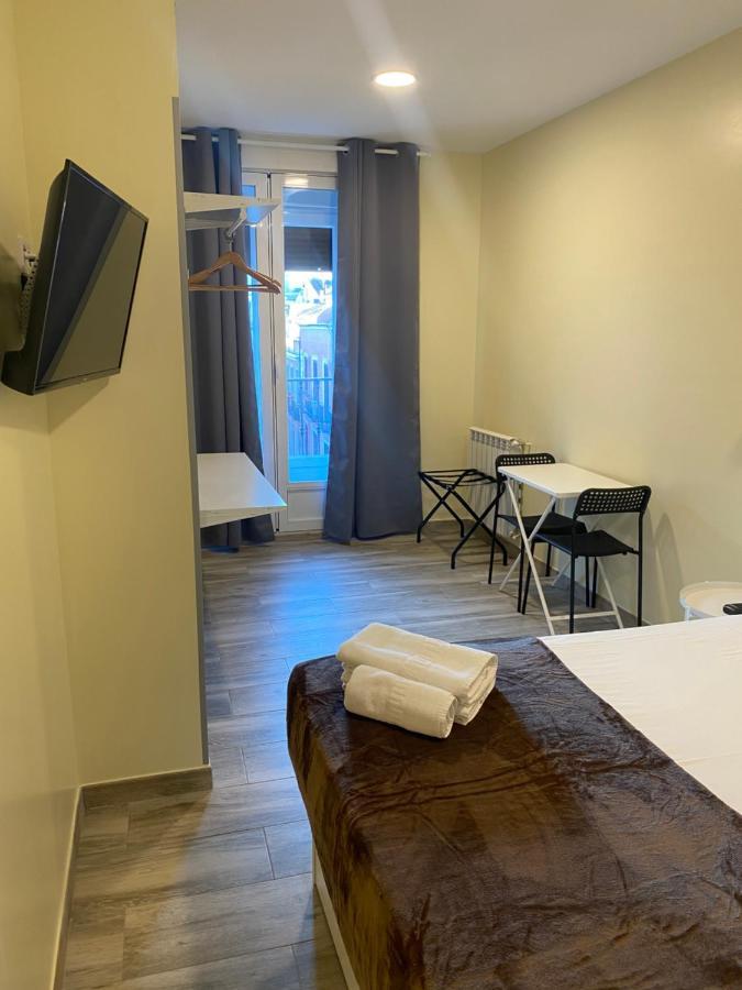 Hostal Alaska มาดริด ภายนอก รูปภาพ