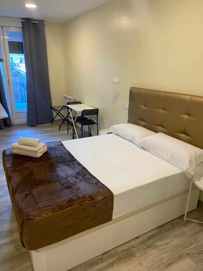 Hostal Alaska มาดริด ภายนอก รูปภาพ