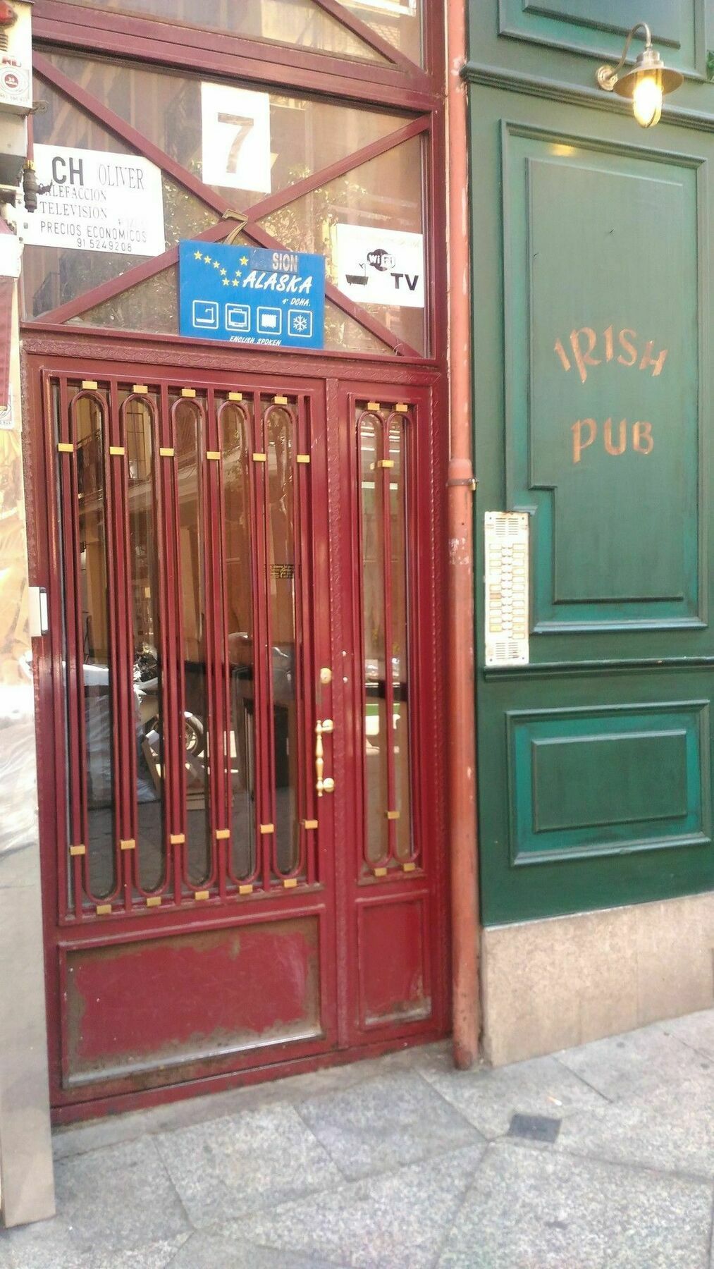 Hostal Alaska มาดริด ภายนอก รูปภาพ