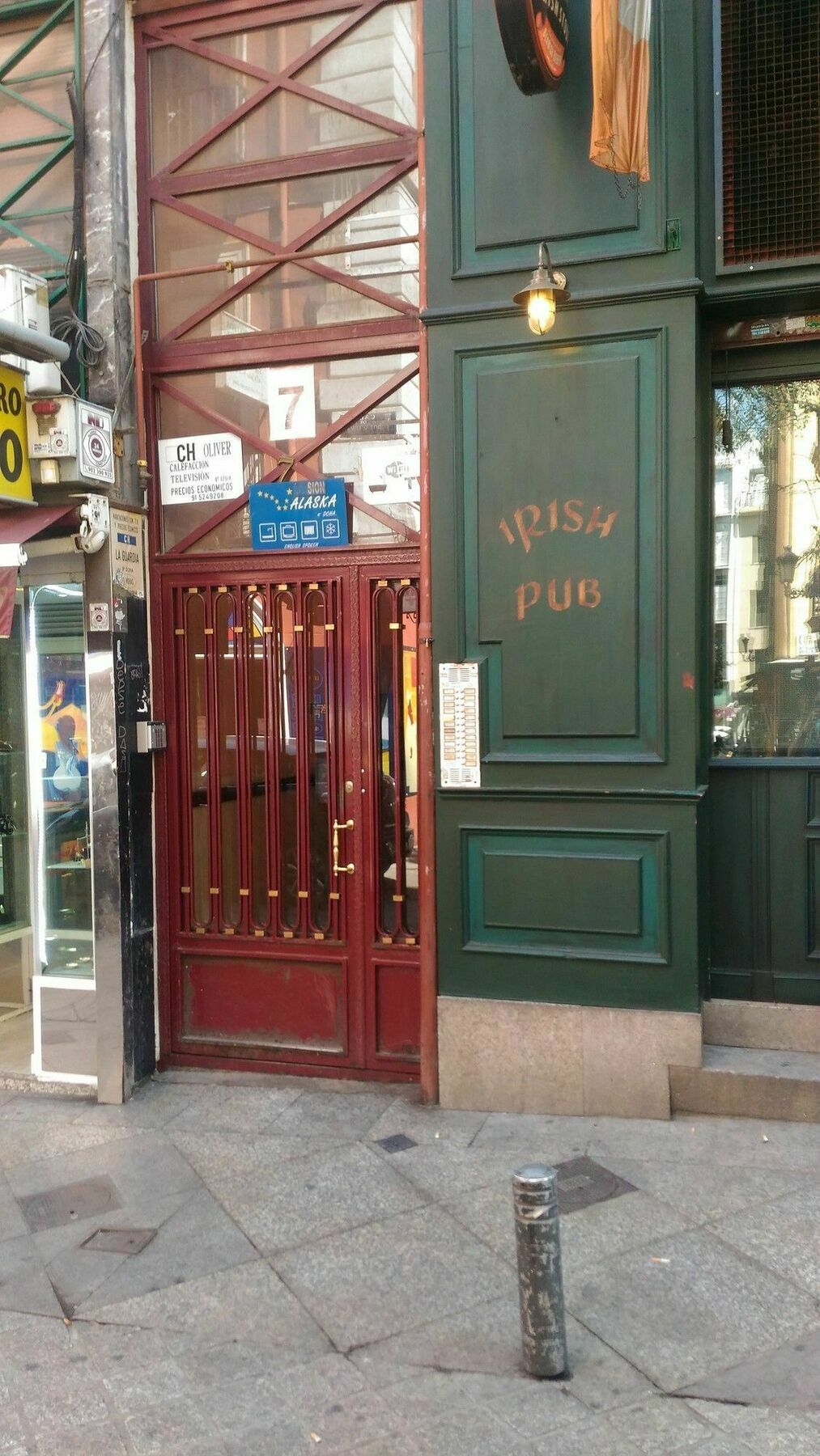 Hostal Alaska มาดริด ภายนอก รูปภาพ